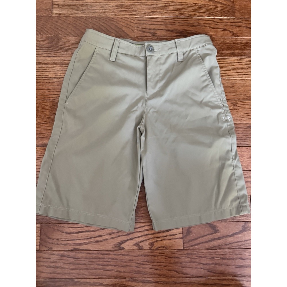 Under Armour Boys Youth Medium Khaki Golf Shorts HeatGear Loose 9" Inseam